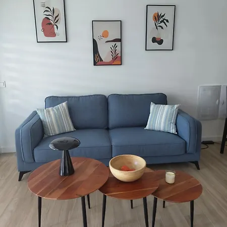 Casa Fuerte Y Levamt *