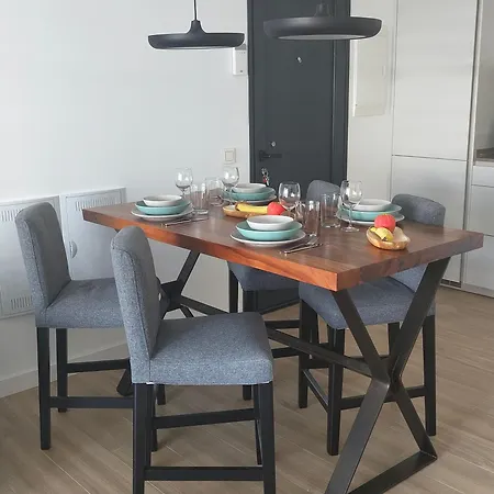 Casa Fuerte Y Levamt *