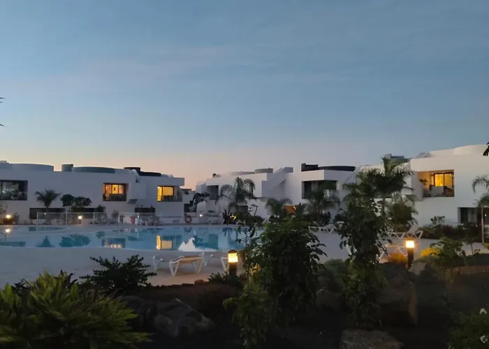 Casa Fuerte Y Levamt *